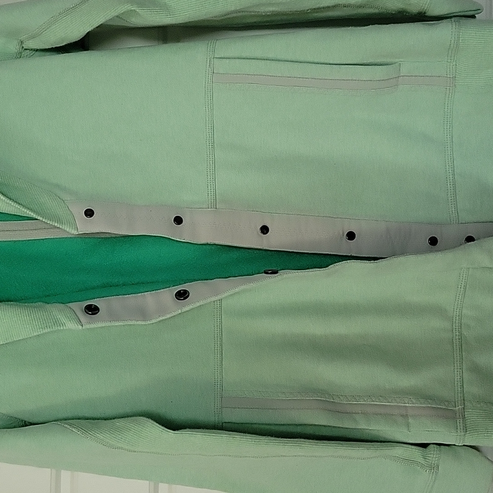 Lululemon Yin to My Yang Cardi - Picture 10 of 16